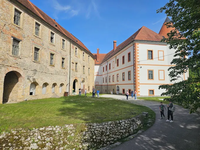 stari g rad ozalj davor drobina